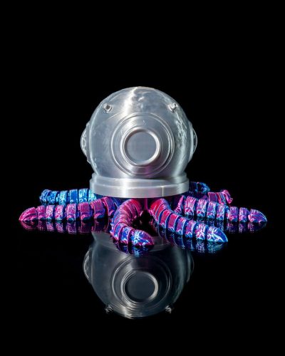 Mélymerülő polip búvársisakkal